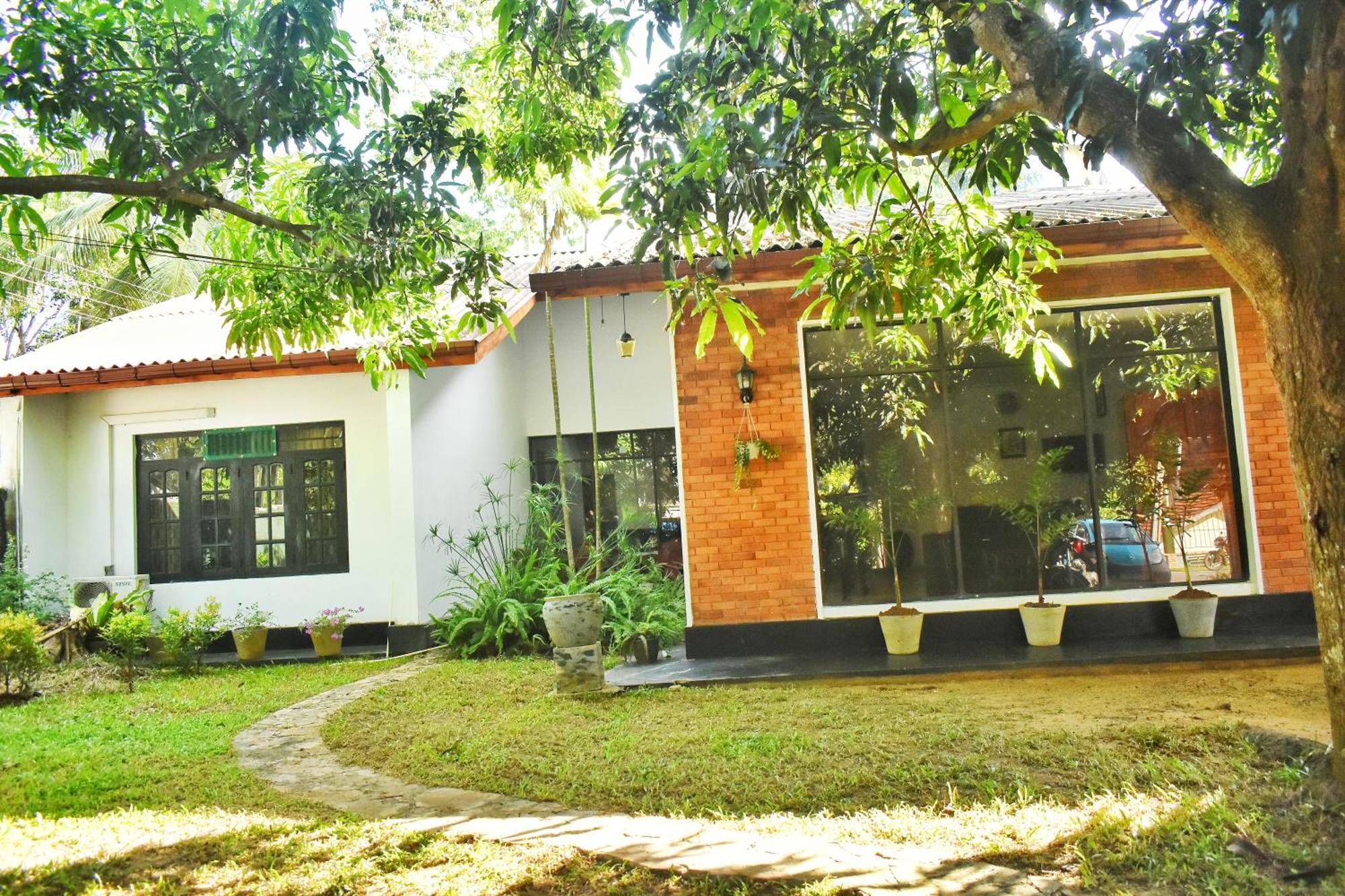 Leisure House Safari Udawalawe Exterior photo